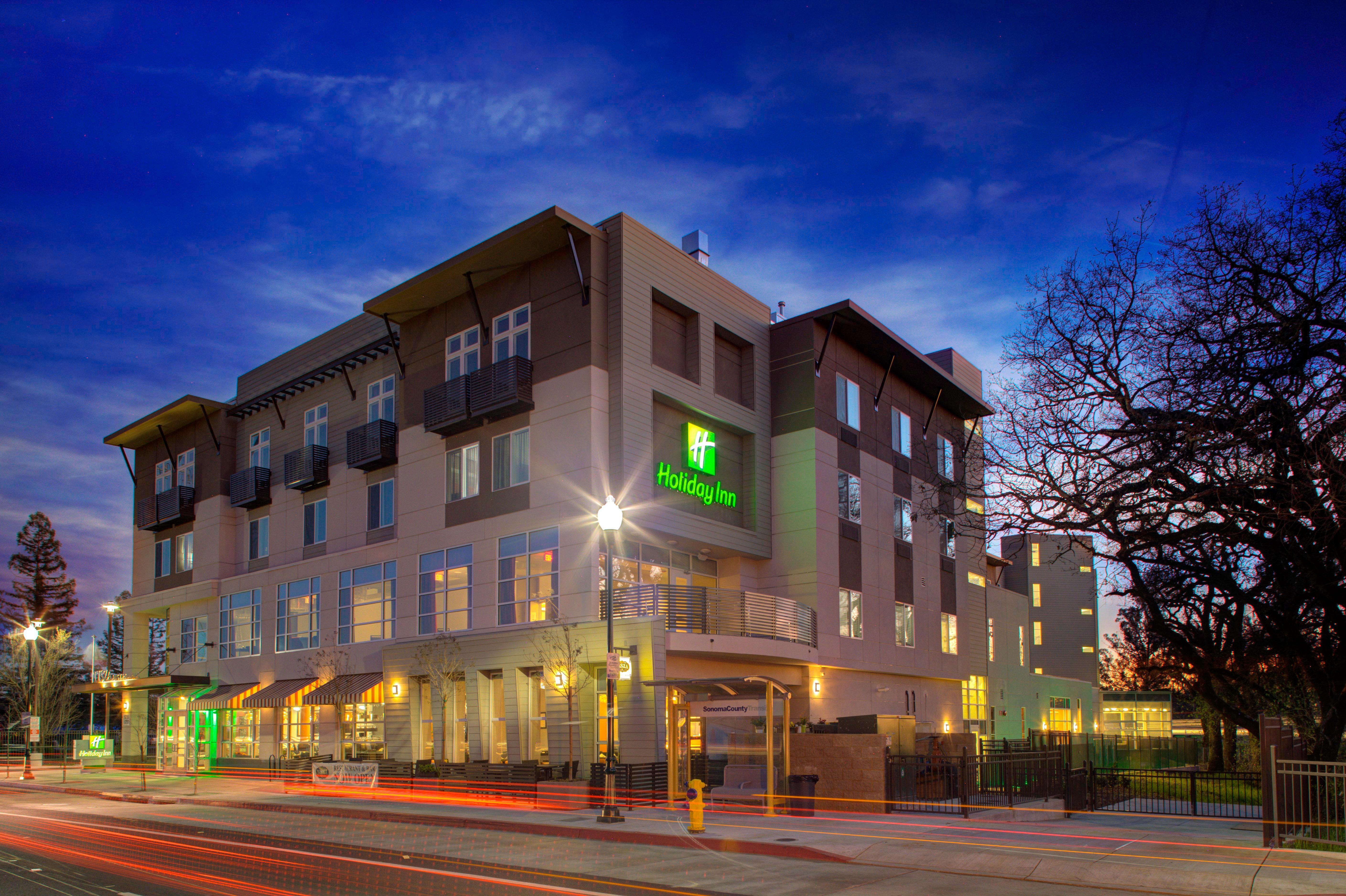 Holiday Inn Windsor - Wine Country By Ihg Buitenkant foto