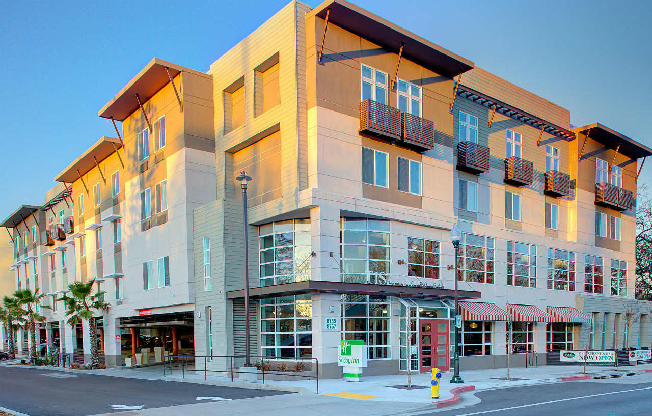 Holiday Inn Windsor - Wine Country By Ihg Buitenkant foto